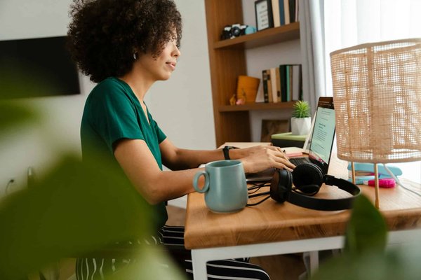 Bureau assis-debout Flexispot : choisissez bien le modèle qui vous convient