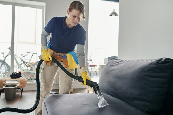 Optez pour centre services le bouscat pour la prestation de ménage à domicile de qualité