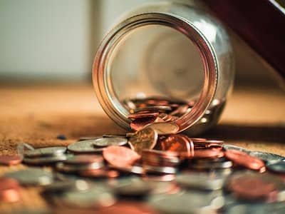 Conseils essentiels pour économiser de l'argent en dépensant
